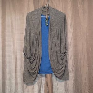 Gray mid sleeve winged cardigan.